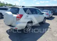 2011 Toyota RAV4 photo