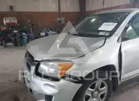 2011 Toyota RAV4 фото