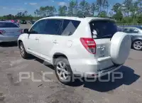 2011 Toyota RAV4 photo