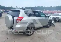 2011 Toyota RAV4 фото
