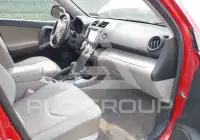 2011 Toyota RAV4 фото