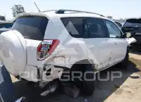 2011 Toyota RAV4 photo