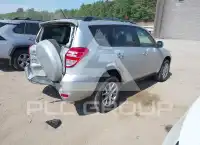 2011 Toyota RAV4 фото
