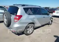 2011 Toyota RAV4 photo