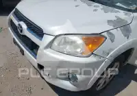 2011 Toyota RAV4 photo