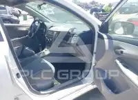 2011 Toyota COROLLA фото