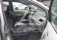 2011 Toyota SIENNA фото