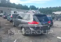 2011 Toyota SIENNA фото