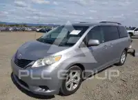 2011 Toyota SIENNA фото