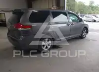 2011 Toyota SIENNA фото
