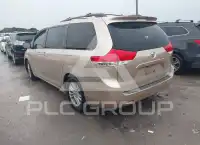 2011 Toyota SIENNA photo