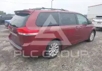 2011 Toyota SIENNA фото
