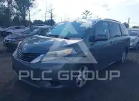 2011 Toyota SIENNA фото