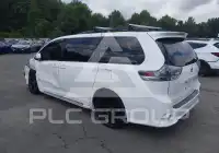 2011 Toyota SIENNA photo