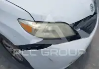 2011 Toyota SIENNA фото