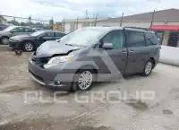 2011 Toyota SIENNA фото