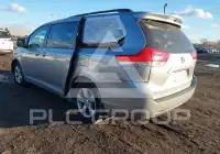 2011 Toyota SIENNA фото