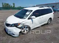 2011 Toyota SIENNA фото