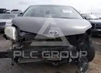 2011 Toyota SIENNA photo
