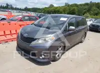 2011 Toyota SIENNA фото
