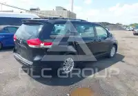 2011 Toyota SIENNA фото