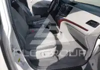 2011 Toyota SIENNA фото