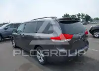 2011 Toyota SIENNA фото