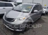 2011 Toyota SIENNA фото