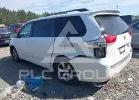 2011 Toyota SIENNA фото
