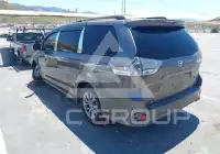 2011 Toyota SIENNA фото