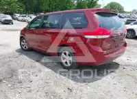 2011 Toyota SIENNA фото
