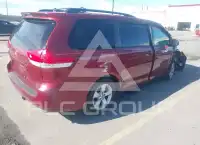 2011 Toyota SIENNA photo