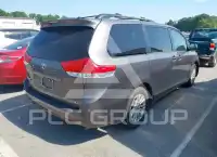 2011 Toyota SIENNA photo