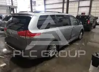2011 Toyota SIENNA фото
