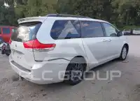 2011 Toyota SIENNA photo