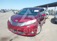 2011 Toyota SIENNA фото
