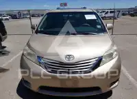 2011 Toyota SIENNA фото
