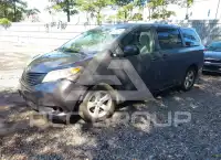 2011 Toyota SIENNA фото