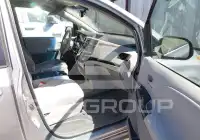 2011 Toyota SIENNA фото