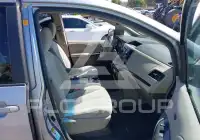 2011 Toyota SIENNA фото