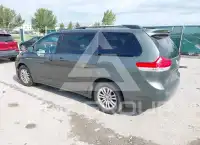 2011 Toyota SIENNA фото