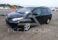 2011 Toyota SIENNA фото