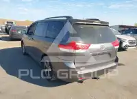 2011 Toyota SIENNA фото