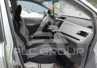 2011 Toyota SIENNA фото