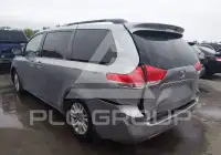 2011 Toyota SIENNA фото