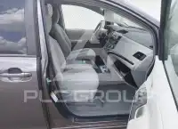 2011 Toyota SIENNA фото