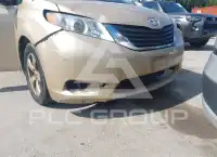 2011 Toyota SIENNA фото