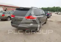 2011 Toyota SIENNA фото