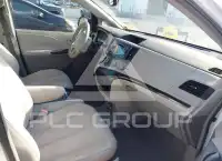 2011 Toyota SIENNA фото