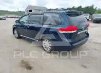 2011 Toyota SIENNA photo
